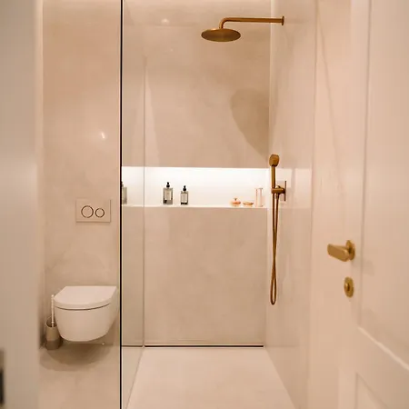 Apartment New Design Top-class Next To The Castle-free Parking-terrace