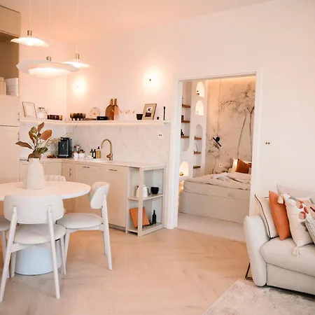 New Design Top-class Next To The Castle-free Parking-terrace Apartment *