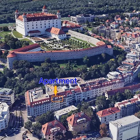 New Design Top-class Next To The Castle-free Parking-terrace *