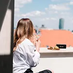 Appartement New Design Top-class Next To The Castle-free Parking-terrace